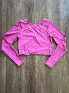 Lululemon Women’s Long Sleeve Crop Top PINK 🩷
